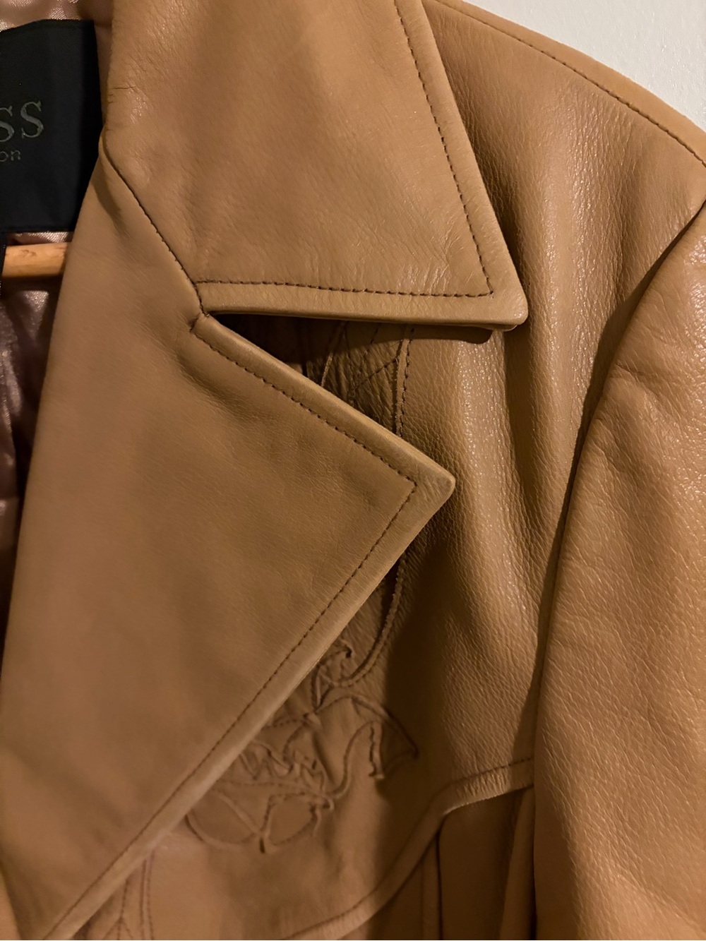 Vintage Y2K GUESS Camel Genuine Leather Embroidered Belted Jacket L